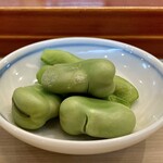 Sushi Takahashi - 茹でたそら豆と枝豆