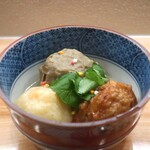 Oden Kappou BETTEI Kamayasu Ofuna Ten - 鰯・葱鮪・海老の団子