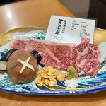 お肉屋さんの焼肉 まるやす - 料理写真: