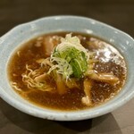 はらぺこ食堂 - しょうゆラーメン
            ハーフ