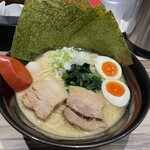 Yokohama Iekei Ramen AKAYA Shitakatsuka Ten - 