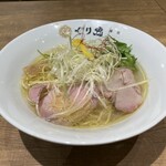 Guri Tora Home Made Noodle Ion Moru Nagoya Domu Mae Ten - 鶏塩ラーメン