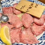 Yakiniku Horumon Zakuro Kasugai Ten - 