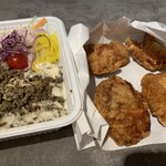 KING KEBAB - おつまみケバブ　と　別店舗で購入した醤油唐揚げ