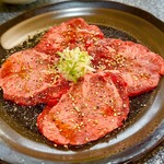 Yakiniku Maruyoshi - 