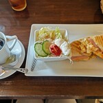 Bakery Cafe Onijoruno - 