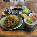 URUURUMA - もずく定食1300円