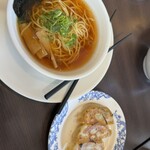 Bamiyan Shinyokohama Ten - ミニラーメンと餃子