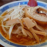 北海道ソウルフード - "みそラーメン"にもメンマというのが北海道スタイル。