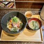 Akasaka Momo - 海鮮丼梅990円