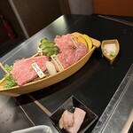 Kuroge Wagyu Yakiniku Ushitatsu - 