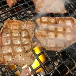 Kuroge Wagyu Yakiniku Gaisenmon Takashina Ten - 黒毛和牛