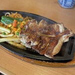 Tori Ryori Yufu - 肉汁など旨みを吸ったポテトとスパゲッティが旨い