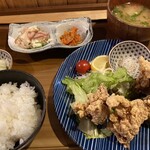 Ebi Ebi Shokudo Ebi Happon - 若鶏唐揚げ定食＝1078円