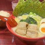 yokohamaiekeiramen akaya Arai Yakushi Sen Ten - 赤盛りラーメン塩￥1,020