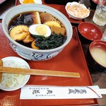 Soba Dokoro Maruhana - おかめそば