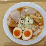 Wantanmen no Mangetsu Mitsui Outlet Park Hokuriku Oyabe Ten - 煮たまご入り醤油ワンタンメン