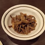 蕎麦処 茂 - ぜんまいとこんにゃく煮物