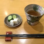 おもてなしふく井 - お漬物とお茶