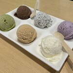 Ushi Kau Bakka Takahide Bokujou no Gelato Yasan - 