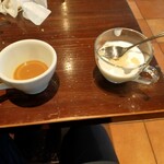 cafe la voie Kadoya Hoteru - セルフの飲み終わりコーヒーとヨーグルト