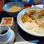 Ten ni Noboru Udon Dining Esakahonten - 舞茸ときざみ揚げ、お揚げは甘辛い味付けです