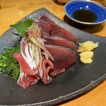 Azuma Sushi - カツオ　細切りのところをミョウガと一緒に食べるのがオツ