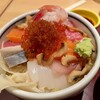 海老善 - 料理写真:まかない丼 / 1980　酢飯の上に、たくさんのネタ。