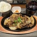 Yakiniku Shabushabu Nikutaro - 味付け焼肉定食