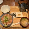 Uotoyo Hacchobori Ten - ヒラメ胡麻ダレ丼