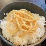 洋食 ツバキ亭 - ハンバーグステーキランチ980円、付け合わせのスパにソースを絡めてW炭水化物ご飯