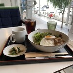 喫茶室 了見 - ルーロー飯(ドリンク付)  950円