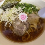 Menya Taihouraku - 醤油ラーメン(大盛)＝880円