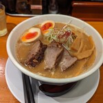 大阪 ラーメン研究所 - 濃厚特製ラーメン大：硬め