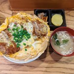 Tonkatsu Meshi Dokoro Nagaya - カツ丼（並）900円