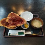 Kodama Shokudo - しょうゆかつ丼（大）、味噌汁、漬物