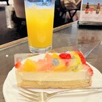 LOBBY CAFE FASCINO - 食後のデザートは無料でフルーツタルトにチェンジ✨️