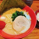 横浜家系ラーメン 赤家 - 