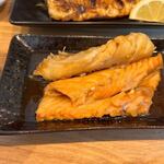 Daimyo Yaburekabure Futsukaichi Ten - 添えられた小鉢は魚のアラ炊きでした。
                       
                      ランチのご飯はお替りも出来ましたよ・・・
                       