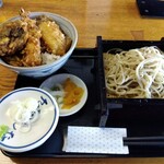 Ooi Sarashina - 天丼と蕎麦のセット。