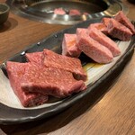 Itamae Yakiniku Issho Nakatsu Ten - 