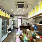 Maruriki Ramen Shop - 内観 ①