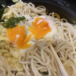 Yoshi Soba Akasaka Ten - 今日の温玉はちょっと硬め