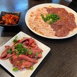 ホルモンセンター天狗家 - 料理写真: