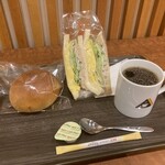 Sandwich Cafe Amami - 