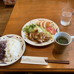 Western Chubo Saucier - 日替わりのチキンの照り焼きと阿部鶏のジャポソース　1000円