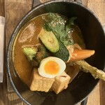 WE ARE THE FARM Akasaka - 基本のスープカレー＋厚揚げ。野菜がとても美味。