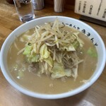 Akindo - 味噌らーめん　850円　コスパ良