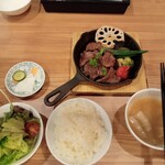 Teppan Kushiyaki Dining BoB - 鉄板ハラミ定食980円