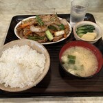 Tonkatsu Yoshie - 朝せん焼定食1350円